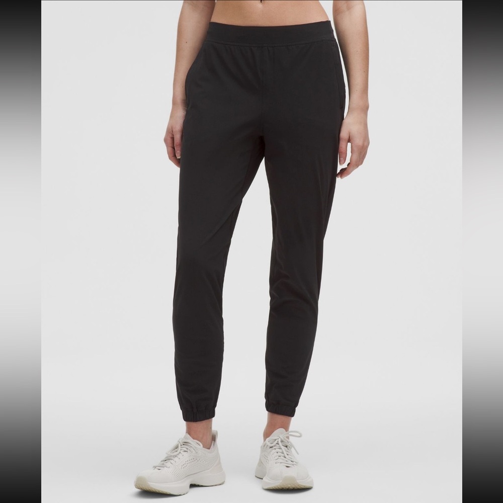 Lululemon Adapted State High-Rise Joggers Black size 4